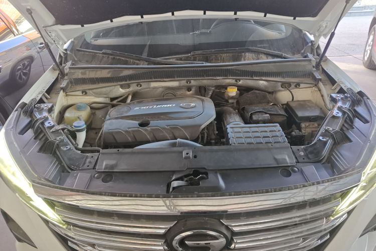 广汽传祺 传祺GS5 2019款 270T 自动尊享版机舱底盘24