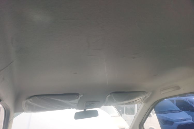 五菱汽车 五菱宏光PLUS 2020款 1.5L 手动标准型 5座局部细节22