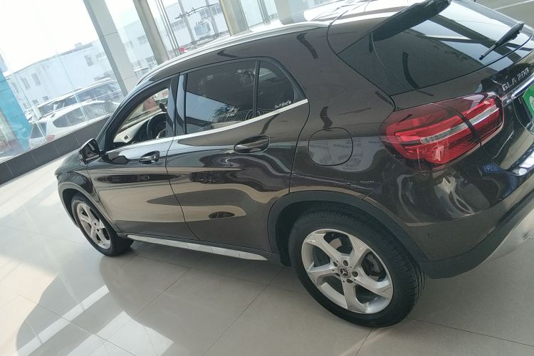 奔驰GLA 2017款 GLA 200 动感型车身外观6003