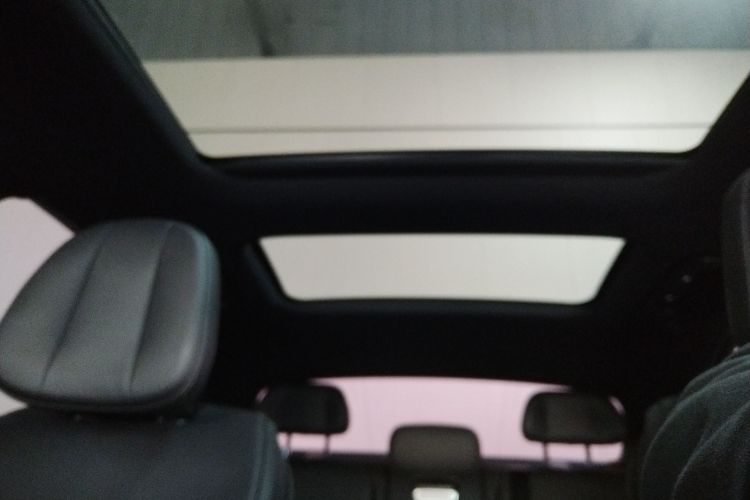 奔驰C级 2022款 C 260 L 皓夜运动版中控内饰22