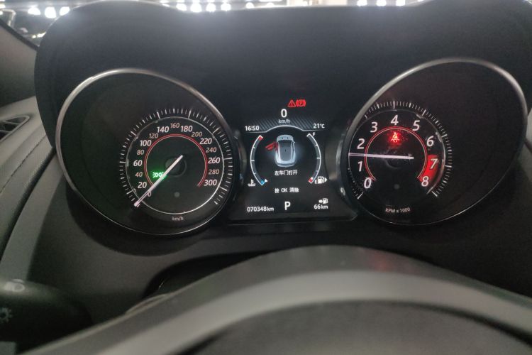 捷豹F-TYPE 2016款 3.0 SC 硬顶版中控内饰14