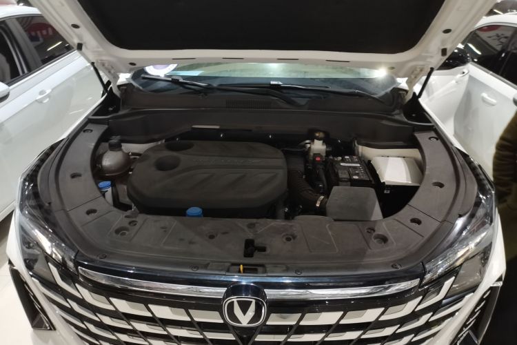 长安UNI-Z 2025款 1.5T 尊贵型局部细节24