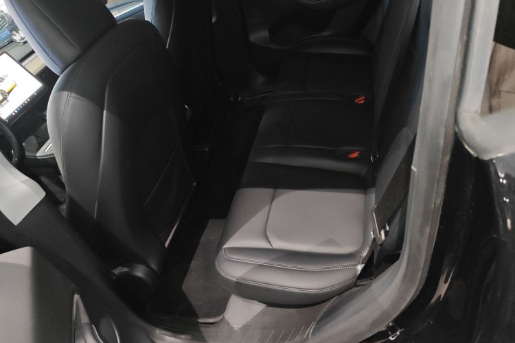 特斯拉 Model Y 2022款 改款 后轮驱动版中控内饰21