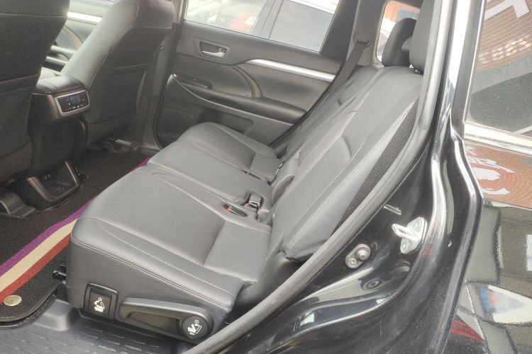 丰田 汉兰达 2018款 2.0T 四驱豪华版 7座 国V中控内饰21