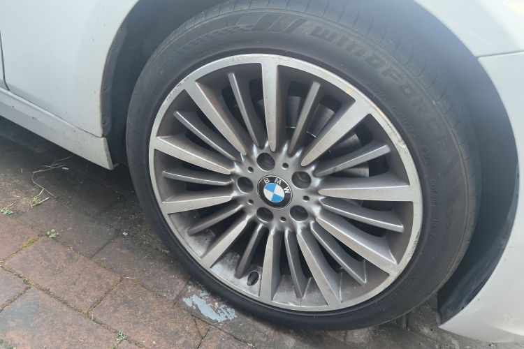 宝马3系 2019款 320Li 时尚型车身外观10