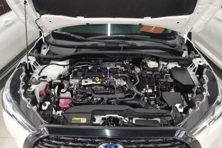 丰田 卡罗拉锐放 2023款 双擎 2.0L 先锋版机舱底盘24