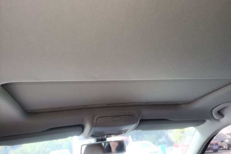 大众 帕萨特 2014款 1.8TSI DSG御尊版中控内饰22