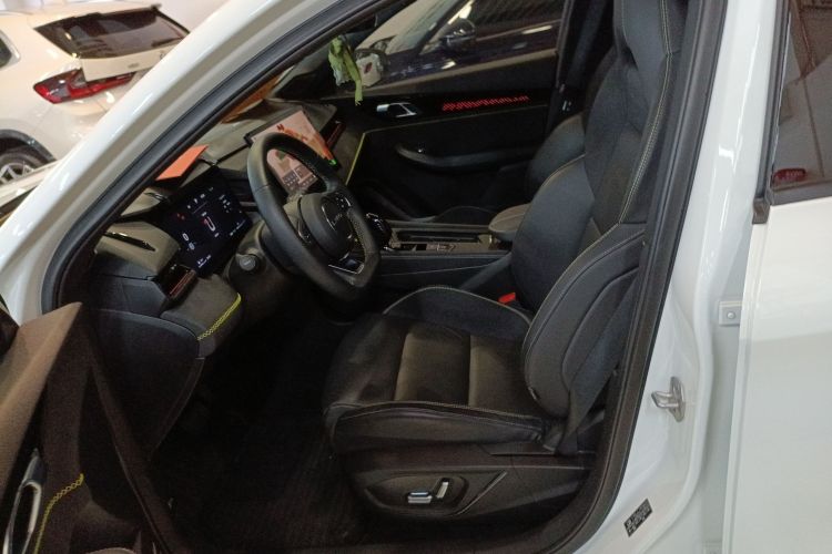 领克03 2023款 1.5T EM-F PM中控内饰19