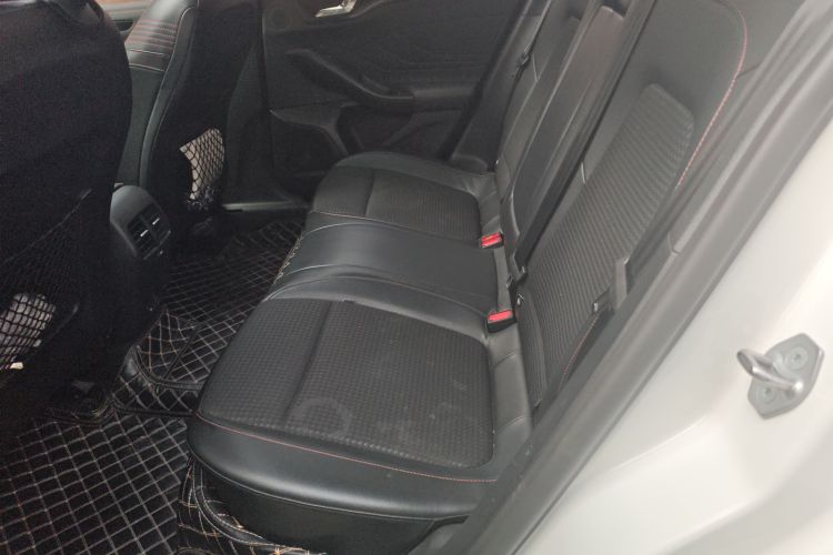 福特 福克斯 2021款 三厢 EcoBoost 180 自动ST Line中控内饰21