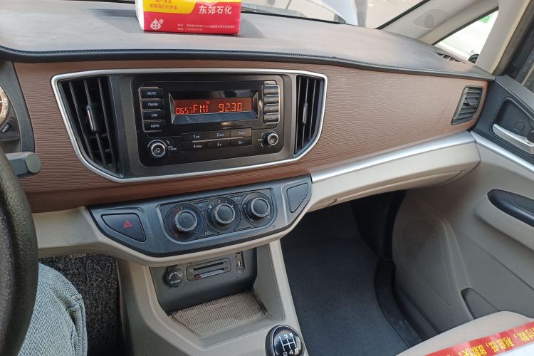 东风风行 菱智 2020款 M5L 1.6L 基本型 7座中控内饰16