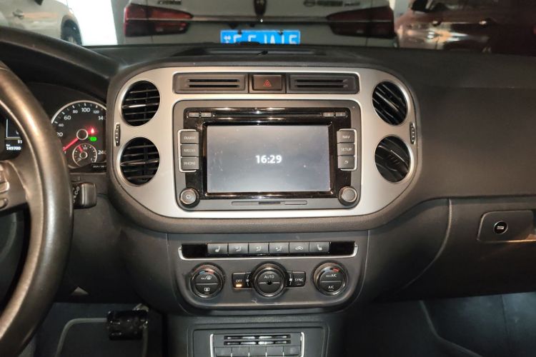 大众 途观 2015款 1.8TSI 自动四驱豪华型中控内饰16
