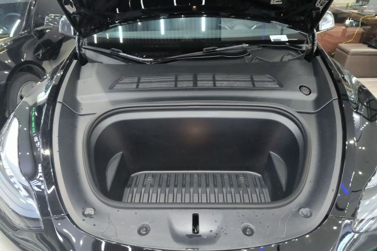 特斯拉 Model Y 2022款 改款 长续航全轮驱动版机舱底盘24