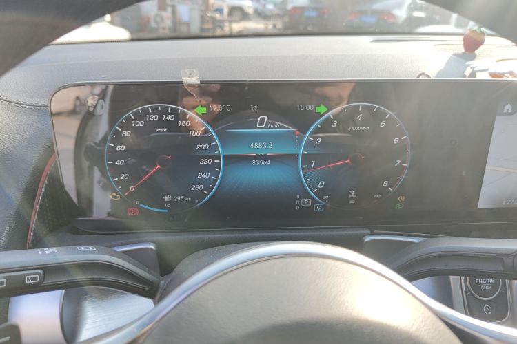 奔驰GLB 2022款 改款 GLB 200 动感型局部细节14