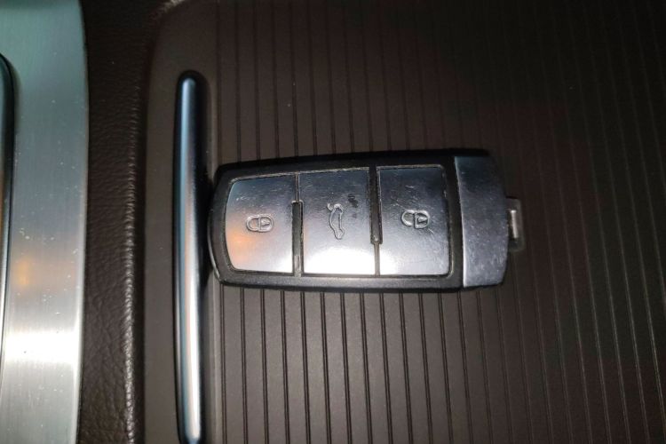 一汽-大众CC 2018款 2.0TSI 豪华型中控内饰11