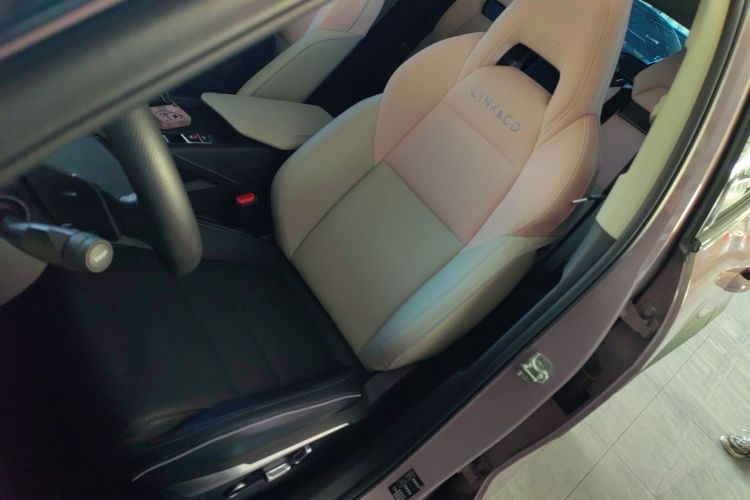 领克06 2023款 Remix 1.5T Shero中控内饰19