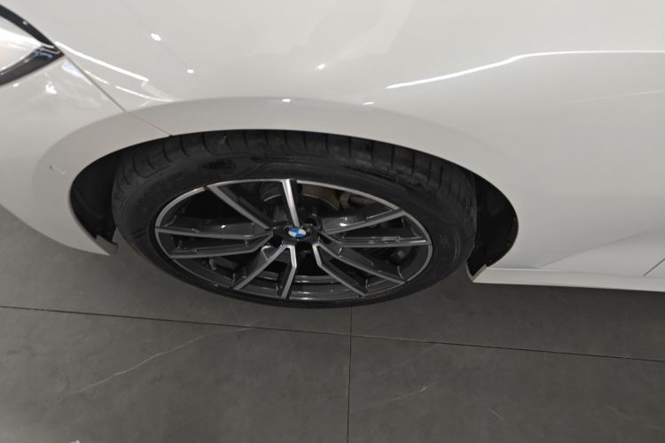 宝马3系 2021款 改款 325Li M运动套装车身外观6007