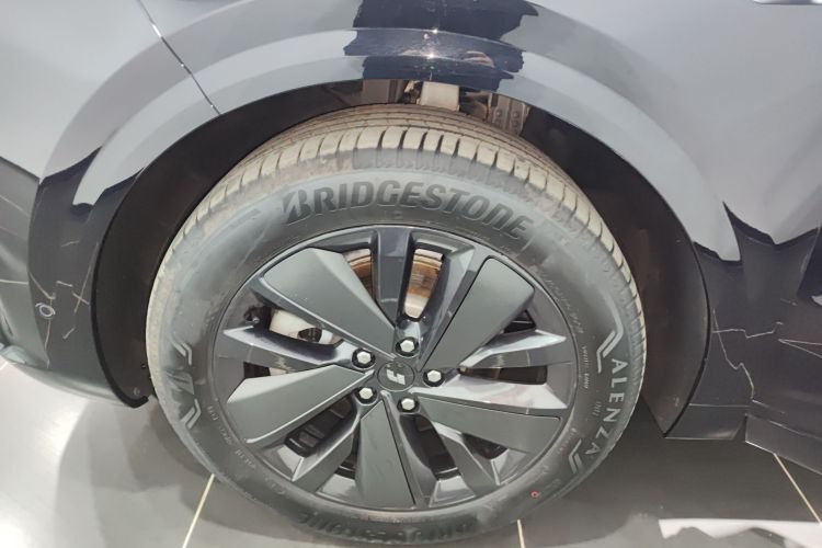 理想汽车 理想L6 2025款 Pro 智能焕新版车身外观6007