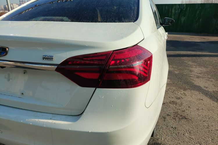 吉利汽车 帝豪 2018款 1.5L CVT豪华型车身外观9