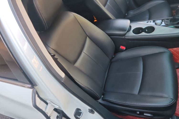 英菲尼迪Q50L 2018款 2.0T 进享版 国V局部细节41