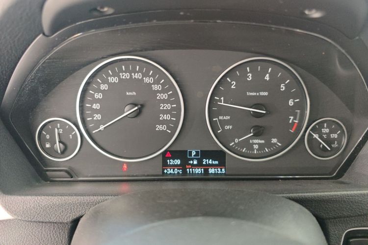 宝马3系 2016款 320Li 进取型中控内饰14