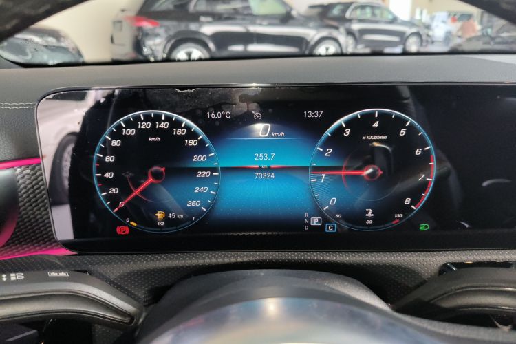 奔驰A级 2020款 改款 A 200 L 运动轿车时尚型中控内饰14