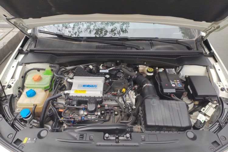 广汽传祺 影豹 2023款 270T DCT J11版机舱底盘24