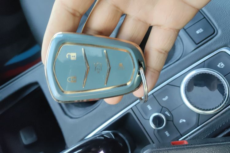 凯迪拉克XT4 2021款 28T 两驱技术型中控内饰7001