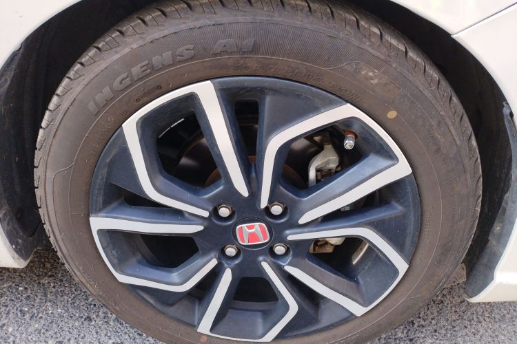 本田 LIFE 2021款 1.5L CVT SPORT心动版车身外观10