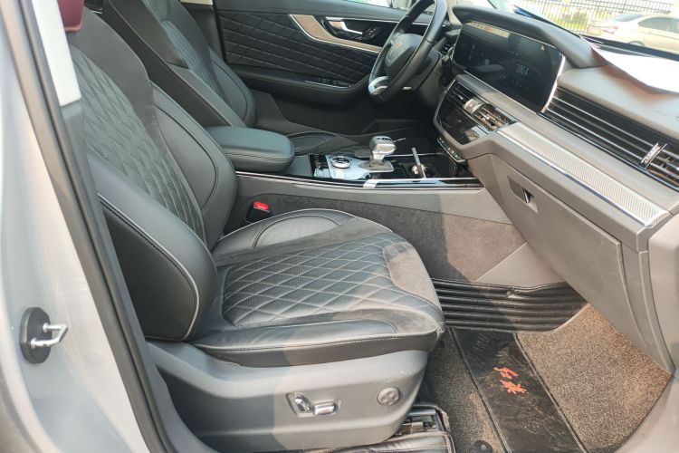 红旗HS5 2019款 2.0T 智联旗享四驱版局部细节41