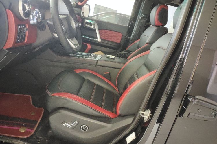 北京BJ40 2018款 PLUS 2.3T 自动四驱尊享版 国V中控内饰19