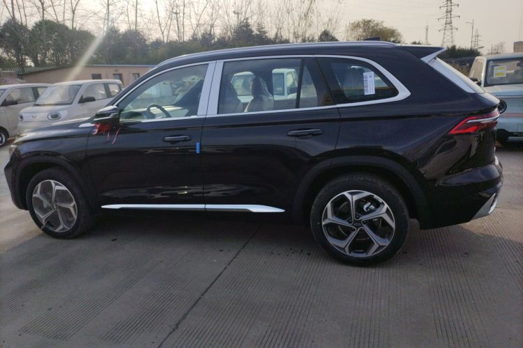 吉利汽车 星越L 2024款 2.0TD DCT EVO两驱长风版车身外观4