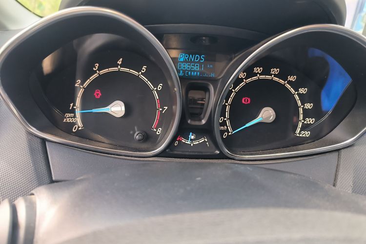 福特 嘉年华 2013款 三厢 1.5L 自动时尚型中控内饰14