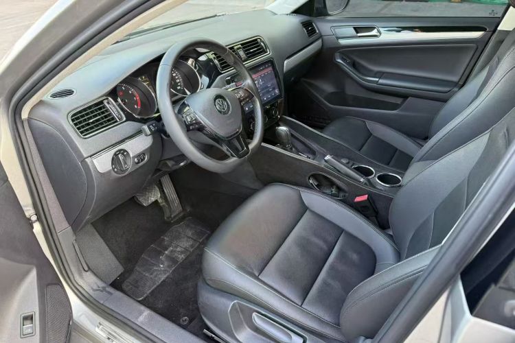 大众 速腾 2018款 1.6L 自动舒适型局部细节19