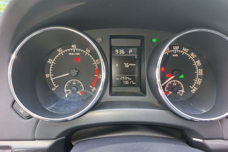 斯柯达 Yeti 2017款 TSI280 DSG前行版中控内饰15