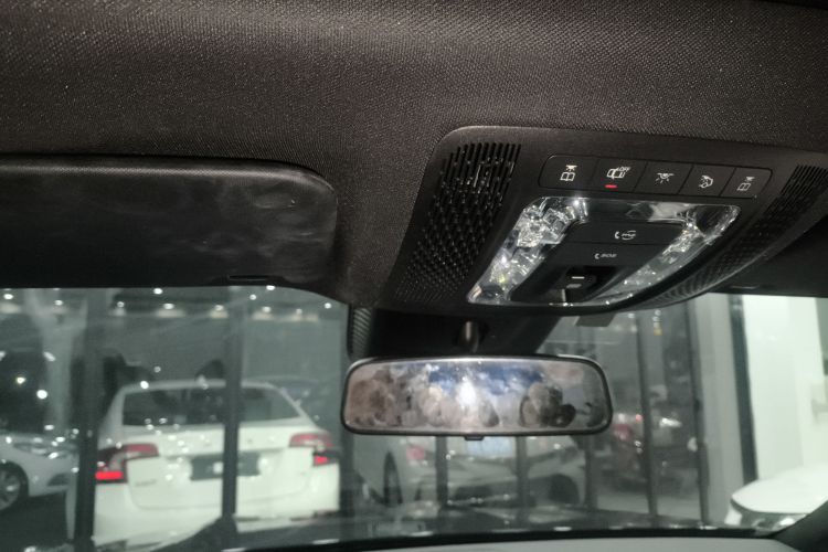 奔驰EQB 2022款 EQB 260中控内饰22