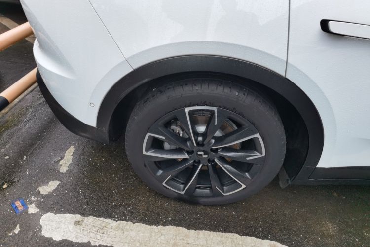 乐道L60 2024款 60kWh 后驱版车身外观6008