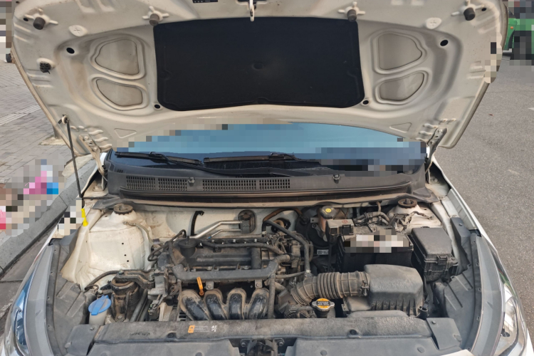 现代 瑞纳 2017款 1.4L 手动焕彩版 国V局部细节24