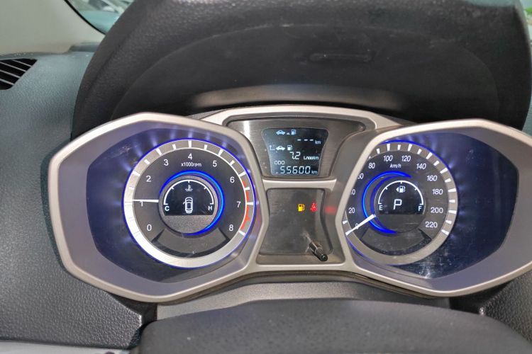 江汽集团 瑞风S3 2014款 1.5L CVT豪华智能型中控内饰14