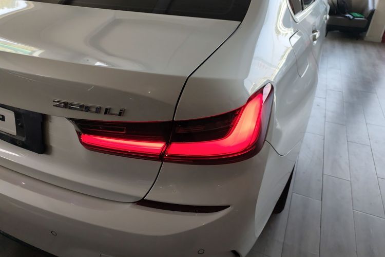 宝马3系 2022款 320Li M运动套装车身外观6006