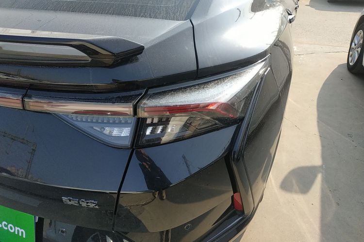 东风风神 奕炫 2021款 230T 自动追影骑士版车身外观6006