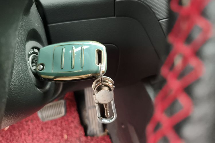 起亚K3 2016款 1.6L 自动GL中控内饰7001