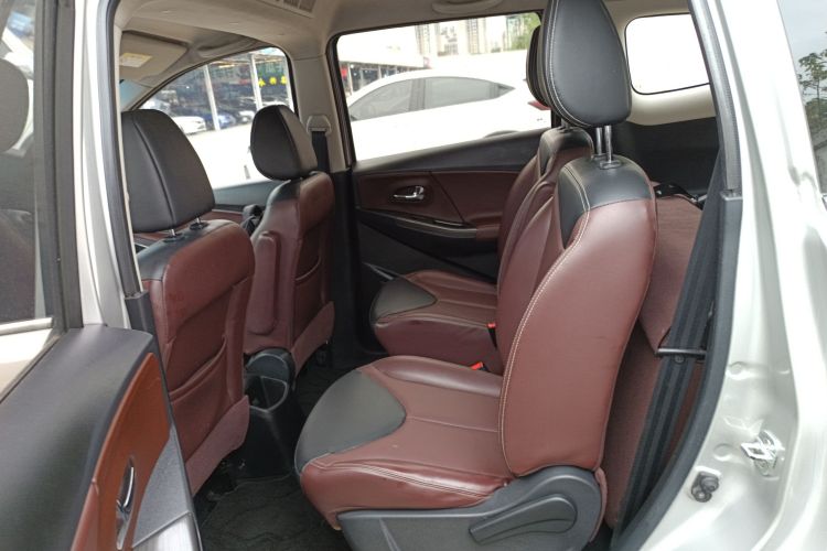 启辰M50V 2019款 1.6L CVT豪华版中控内饰21