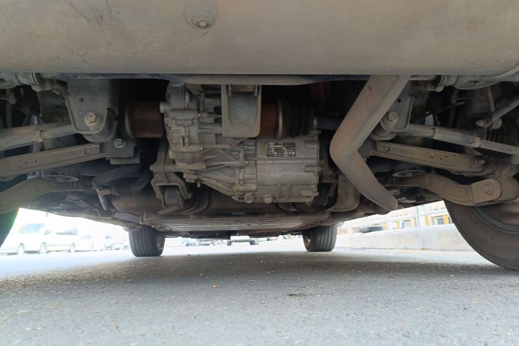 比亚迪 宋新能源 2017款 宋DM 1.5TID 全时四驱豪华型局部细节9009