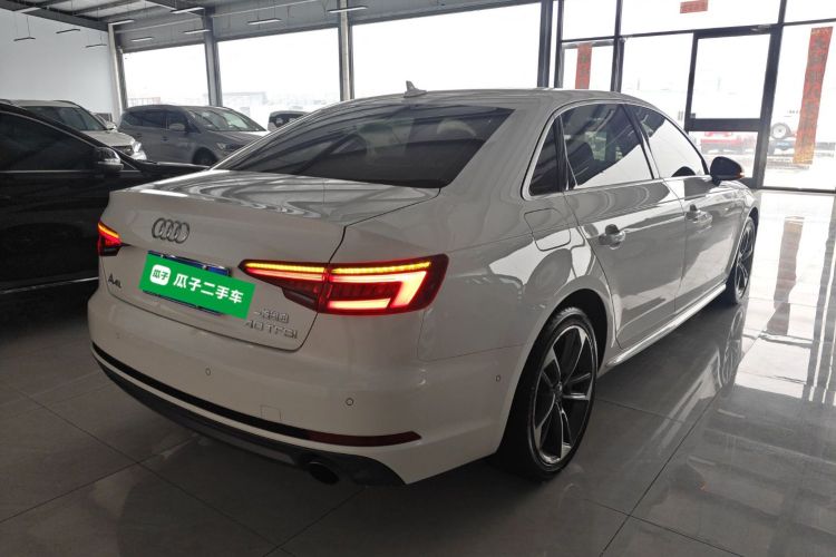 奥迪A4L 2018款 30周年年型 40 TFSI 运动型车身外观7