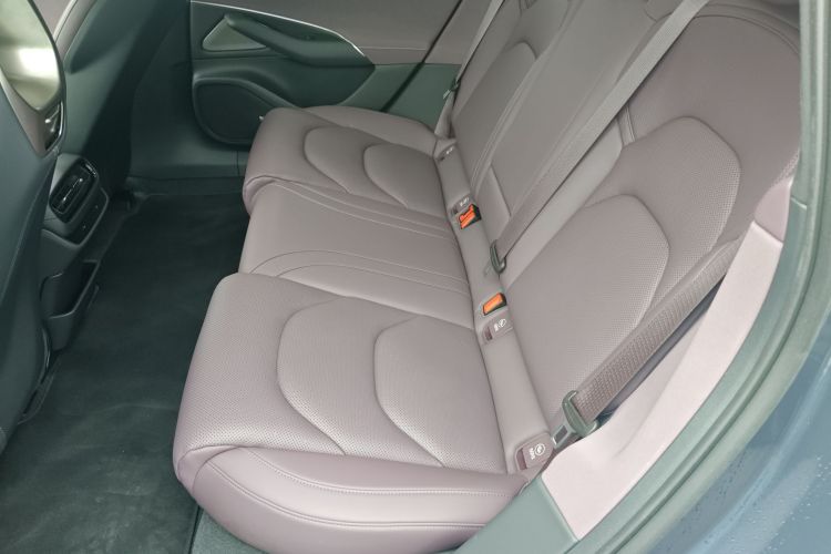 小米汽车 小米SU7 2024款 四驱超长续航高阶智驾Max版中控内饰7004