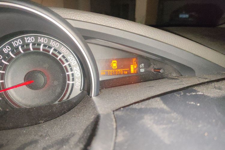 丰田 逸致 2014款 星耀 180E CVT精英版中控内饰15