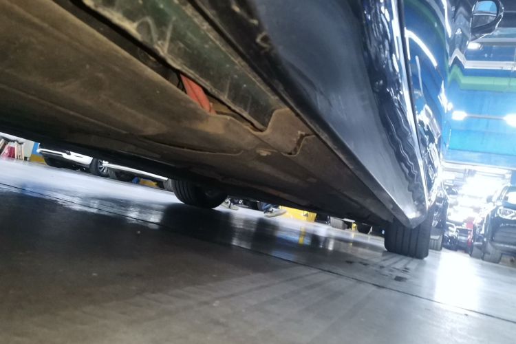 捷豹XFL 2023款 XFL 2.0T P200 两驱精英豪华版局部细节9001