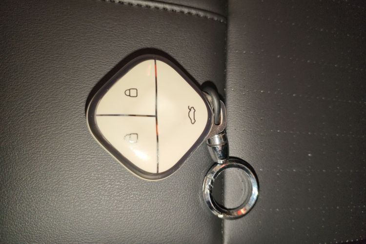 宝骏悦也Plus 2025款 旗舰版 5座中控内饰11