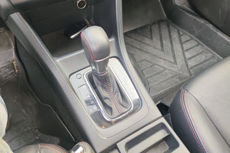 斯巴鲁XV 2017款 2.0i 特装版局部细节18