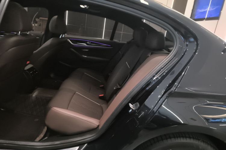 宝马5系 2022款 改款 525Li M运动套装中控内饰21